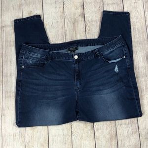 Skinny Jeans with Slight Distressing